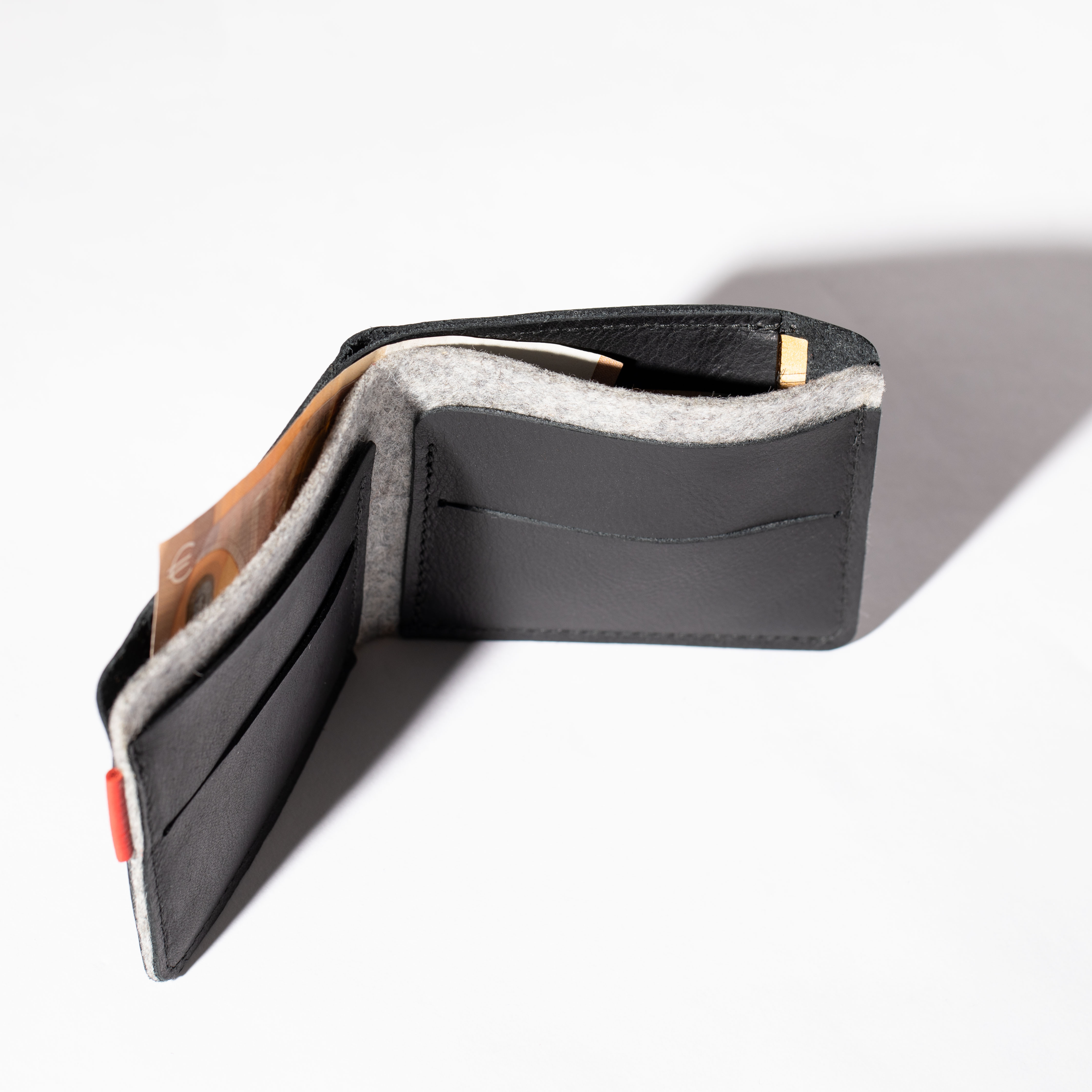 Wallet Edinburgh made of Olivenleder®
