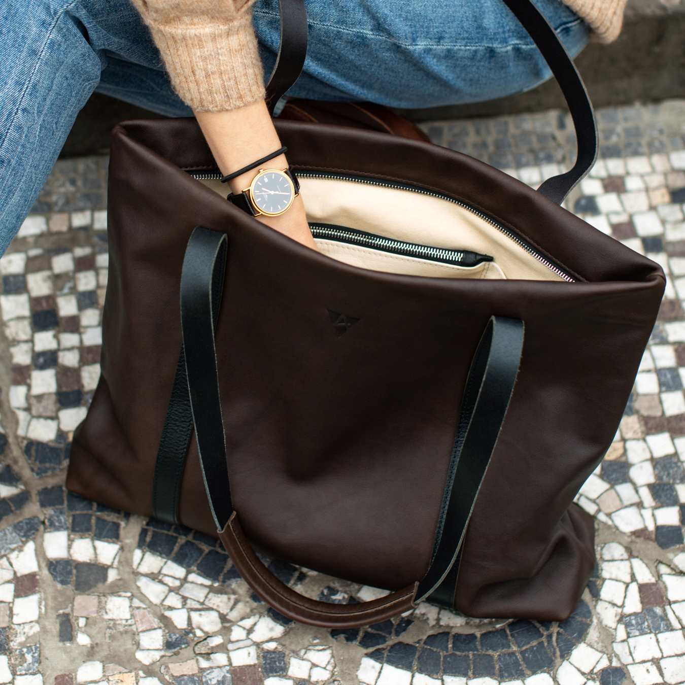 Schultertasche Delhi aus Olivenleder