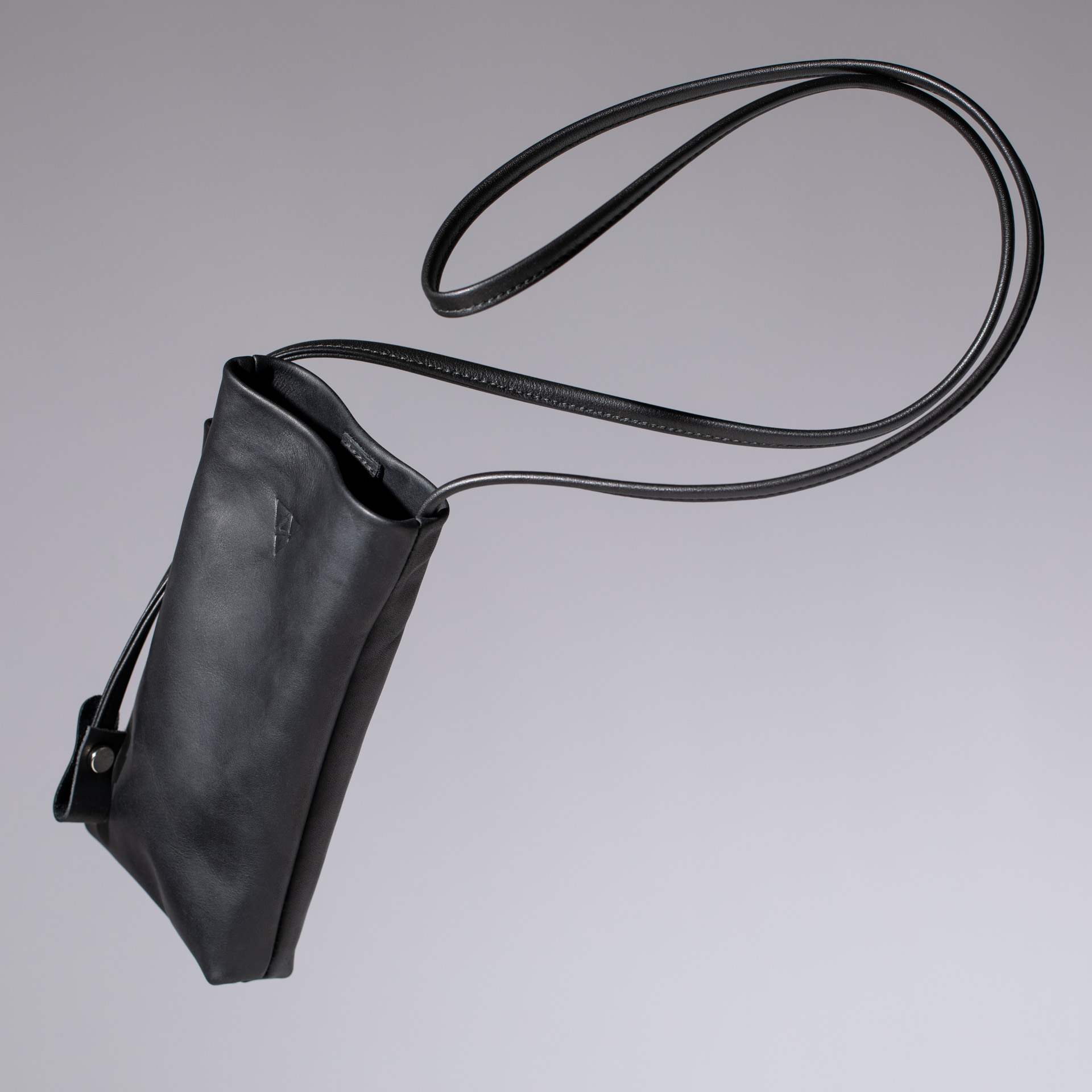 Shoulder bag Davos in olive leather