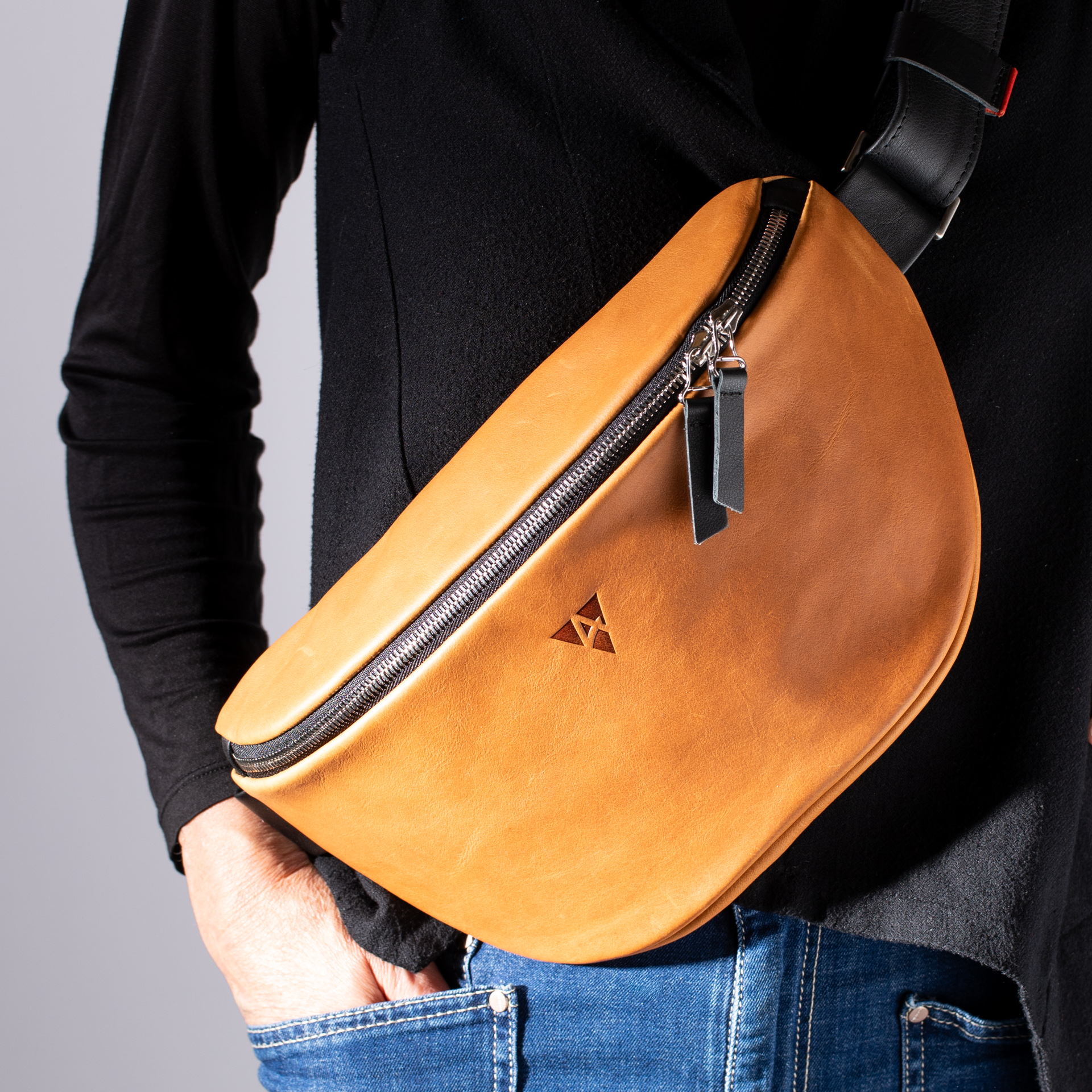 Bauchtasche Marseille M aus Olivenleder