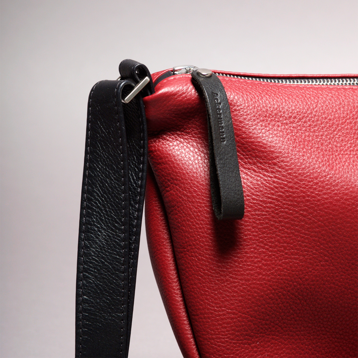 Beuteltasche Dallas M aus Softnappa