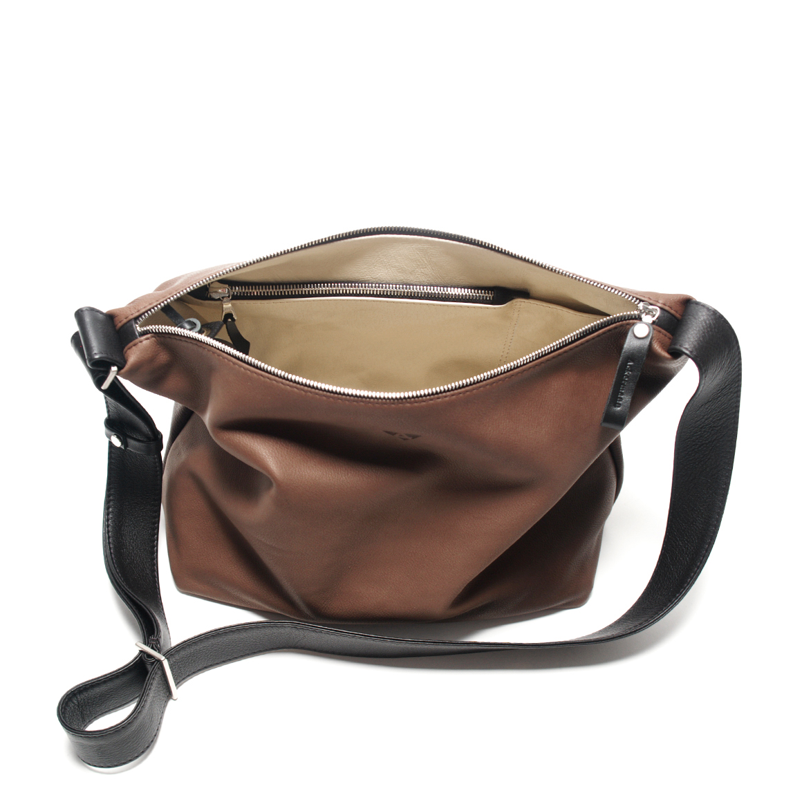 Dublin M shoulder bag made out of softnappa
