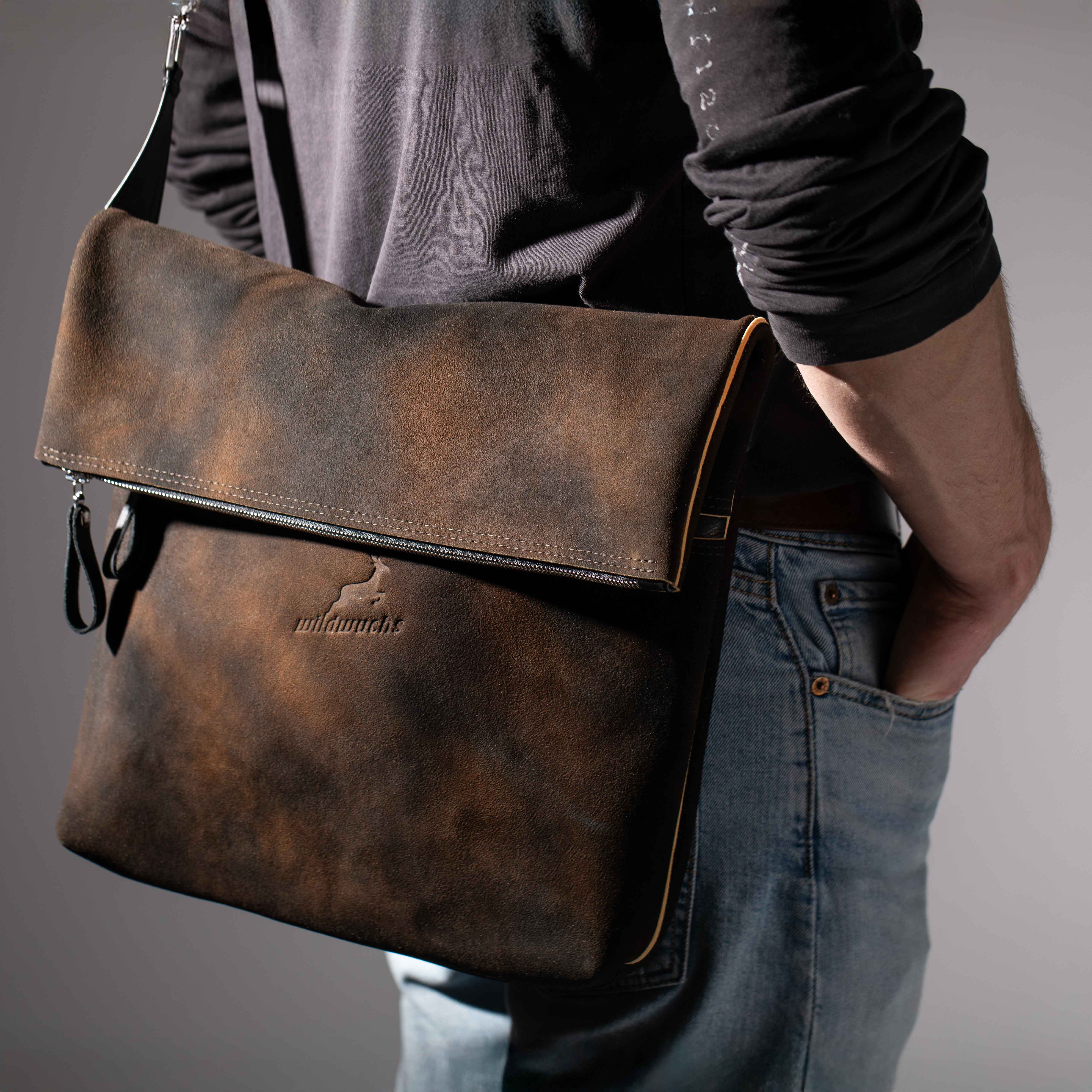 Überschlagtasche London L aus Hirschleder PUR.