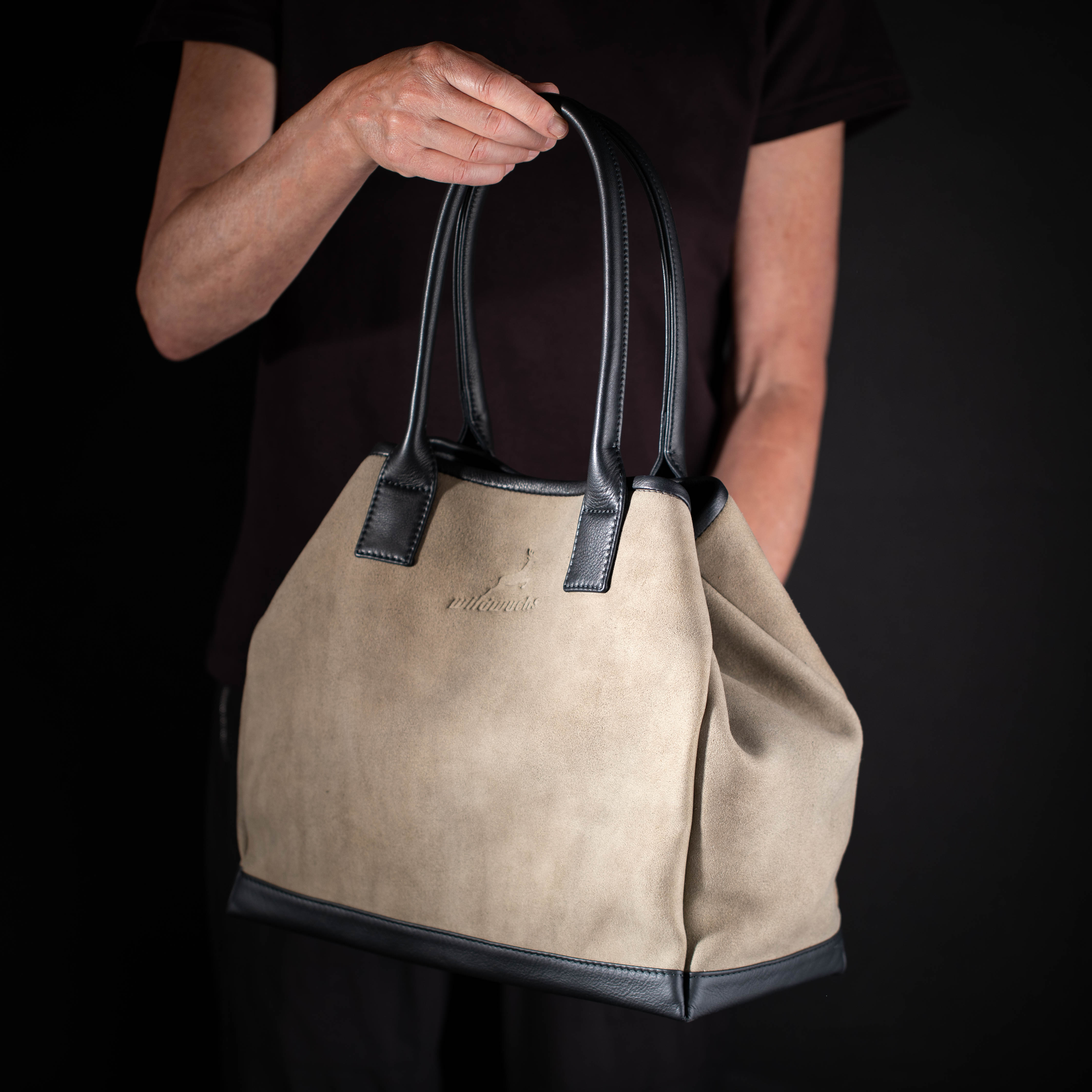 taschen-lederwaren-ackermann-leder-ledertaschen-rucksaecke-softnappa-hirschleder-olivenleder-25-Bearbeitet
