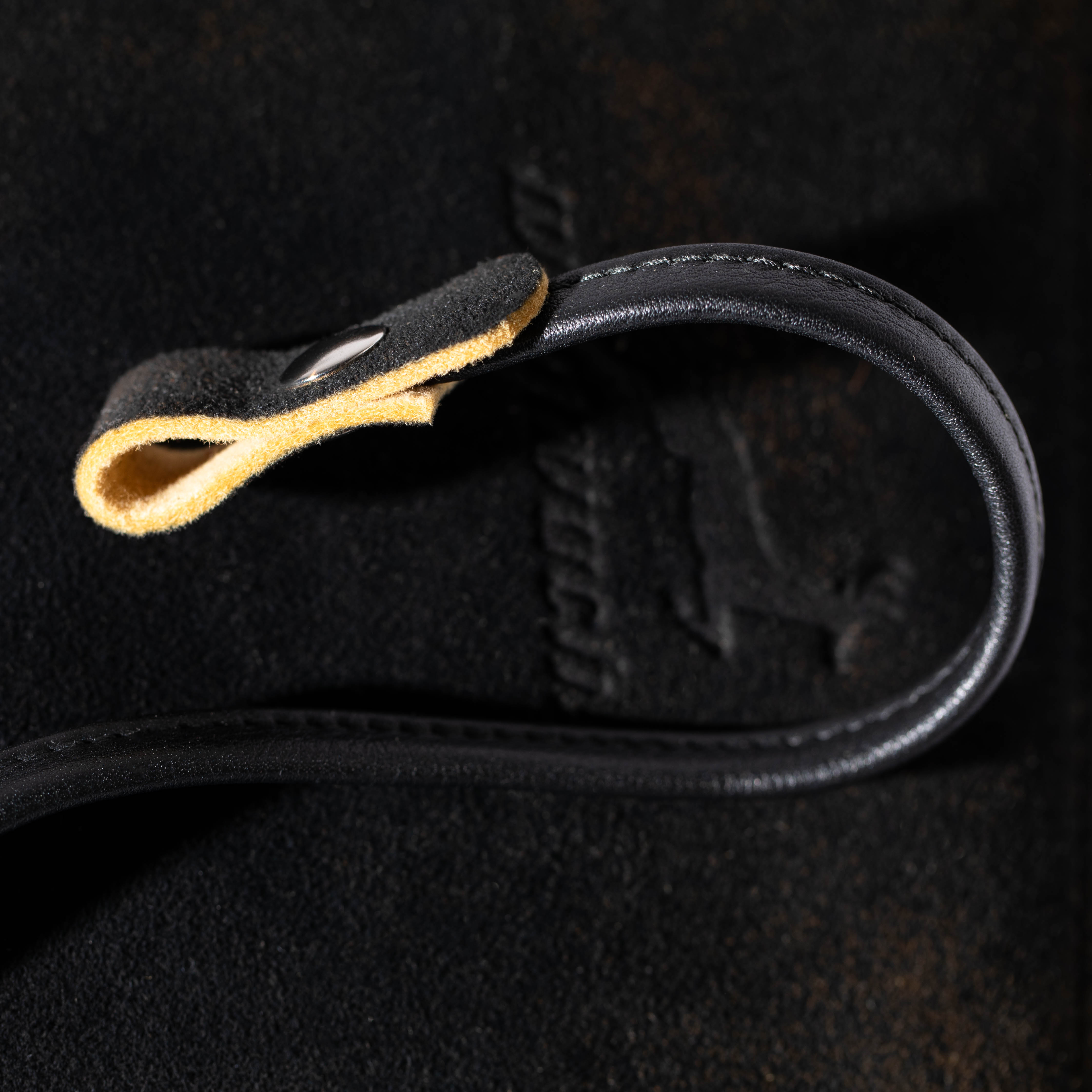Palermo shoulder bag in deer leather with continuously adjustable strap