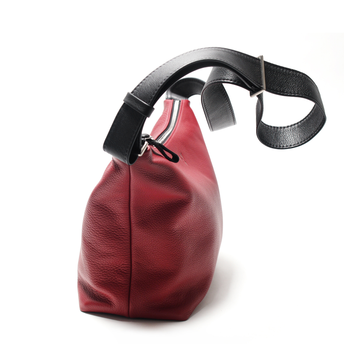 Dublin M shoulder bag made out of softnappa