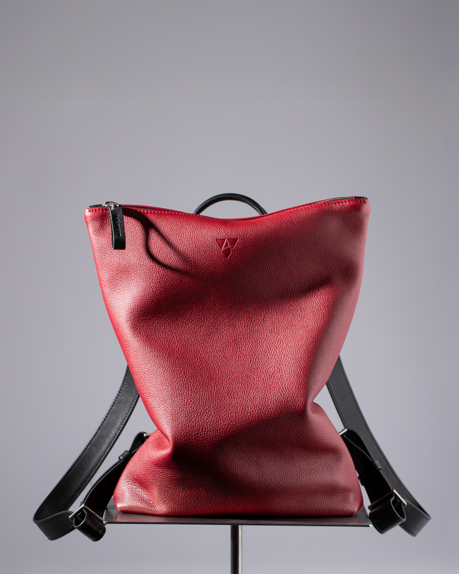 rucksack-garda-v26r-l21-lederrucksack-softnappa-rot-ackermann-leder-4-5