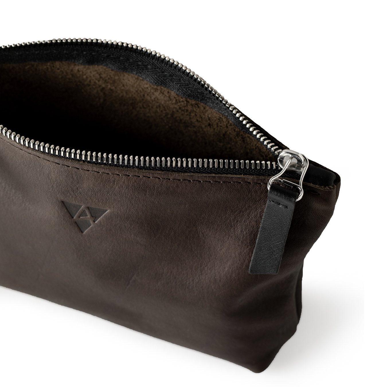 Equipment case Dhaka made of olive leather