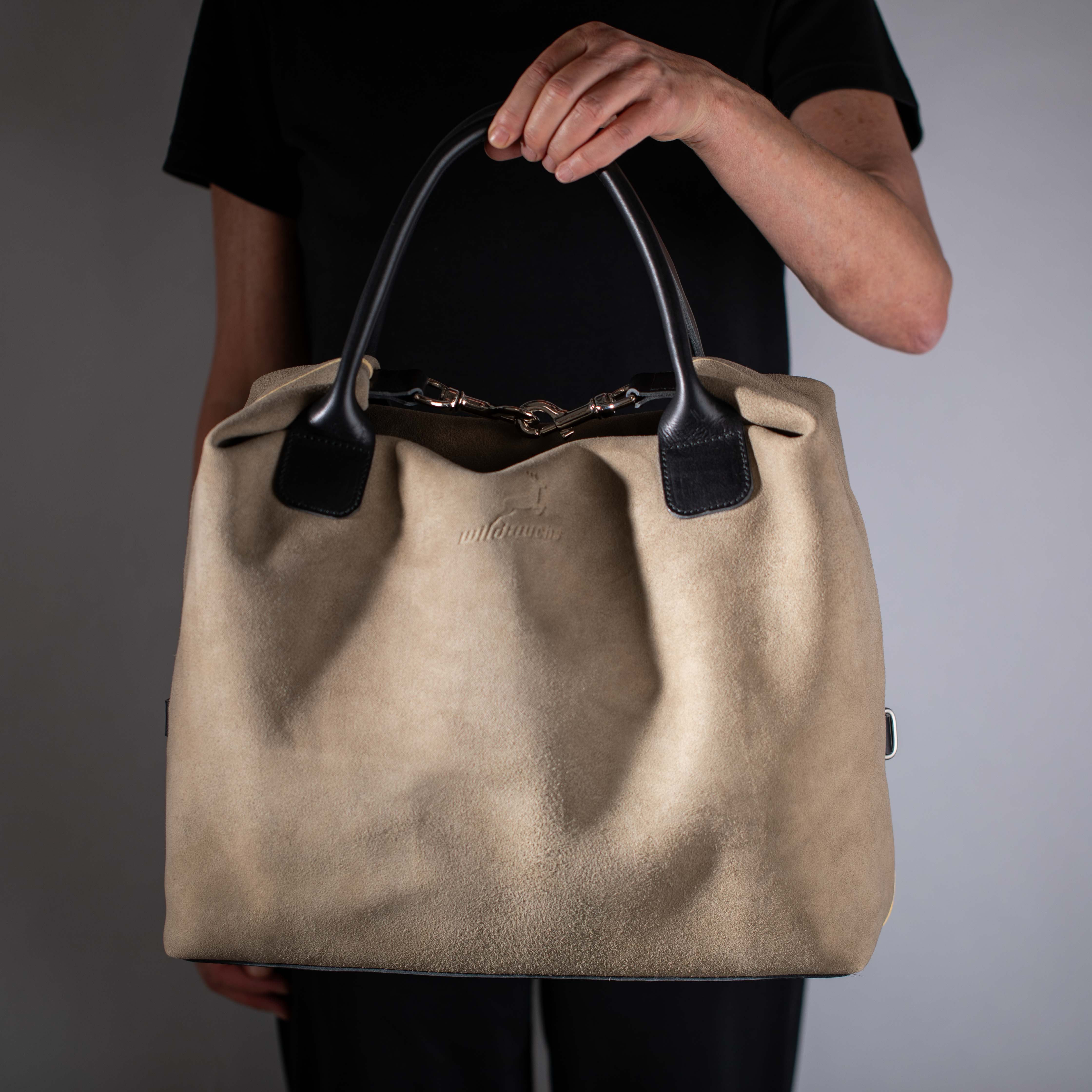 Weekender Berlin made of deerkskin