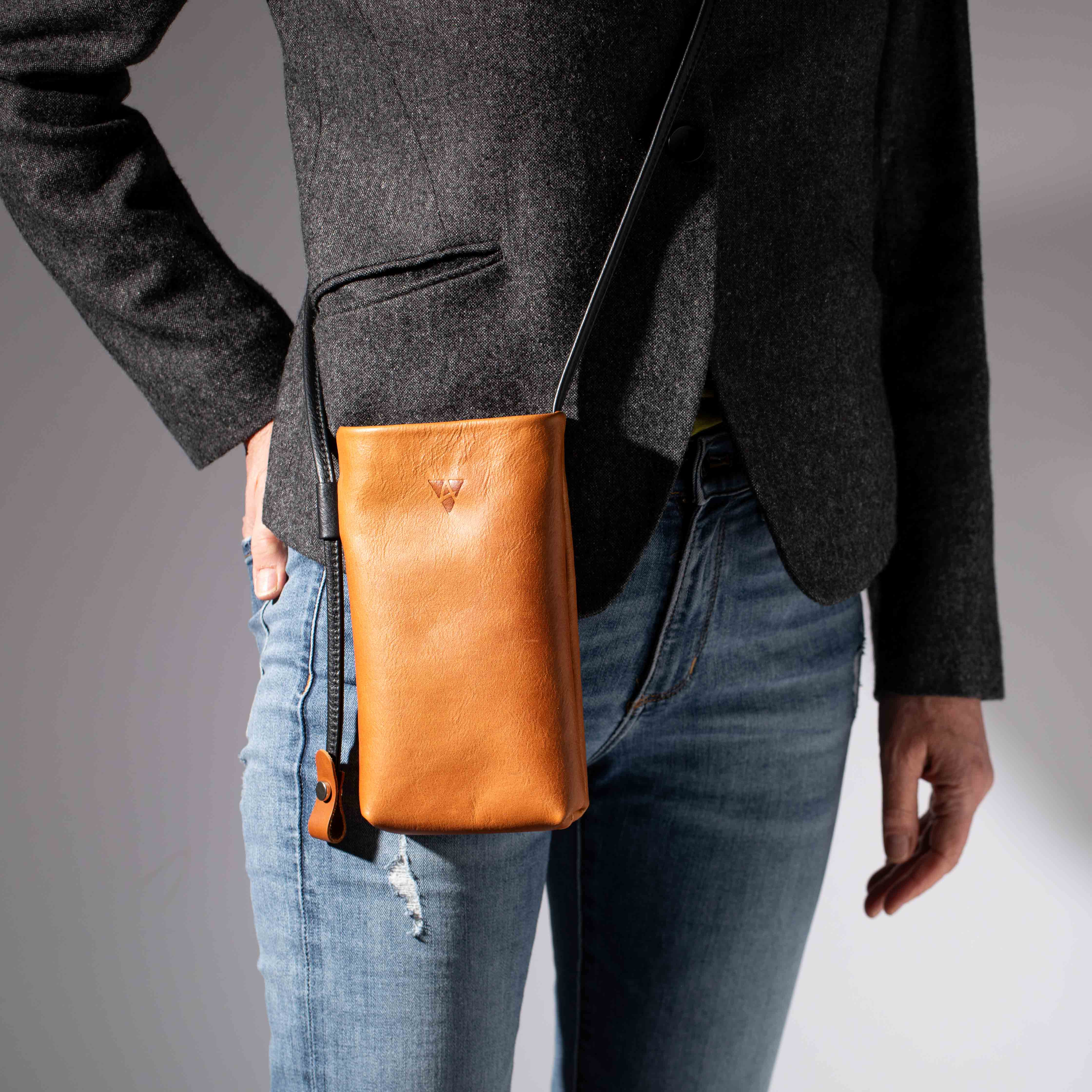Shoulder bag Davos in olive leather