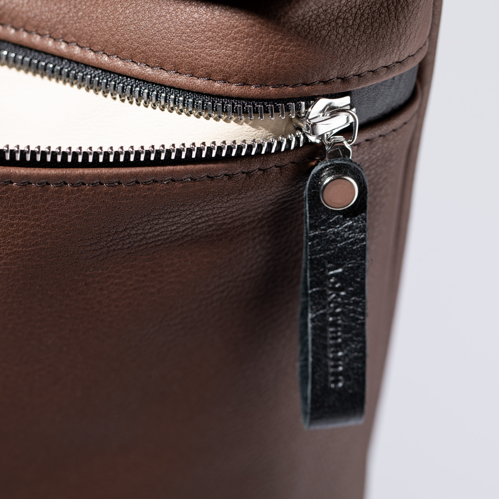 Überschlagtasche London L aus Softnappa
