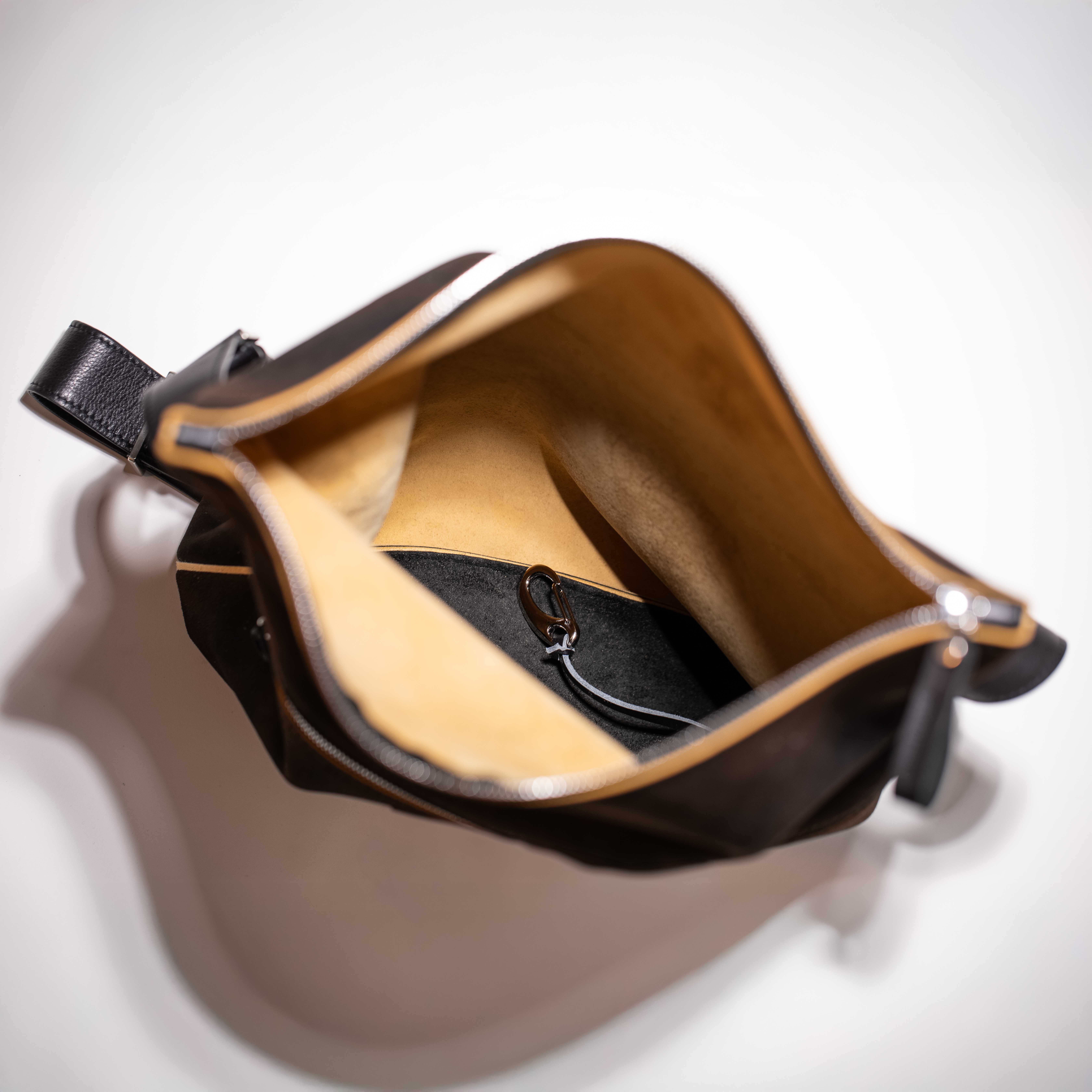 Überschlagtasche London L aus Hirschleder PUR.