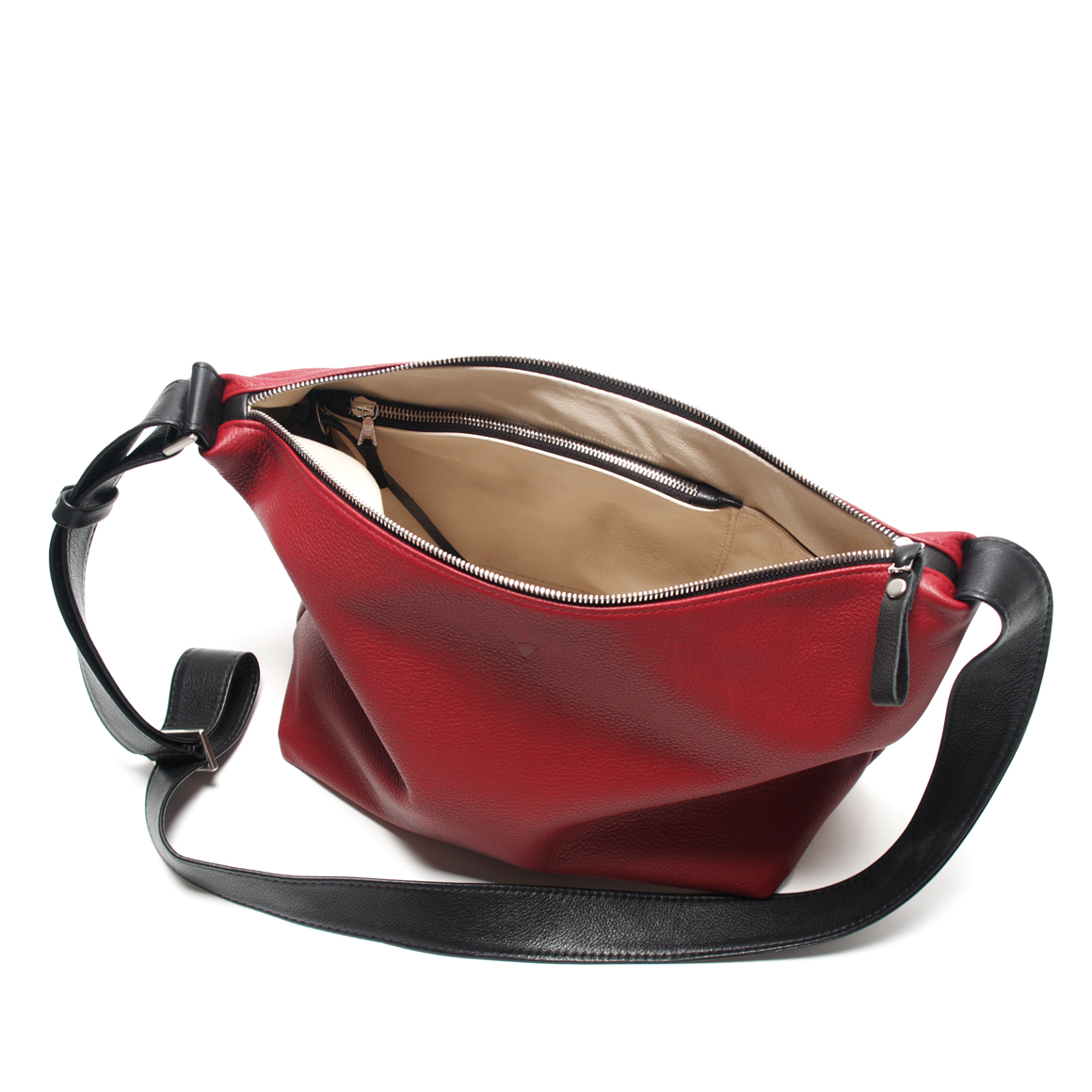 Dublin M shoulder bag made out of softnappa